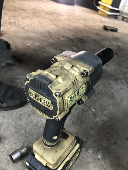 imagepickerCD01A970-2112-4335-A386-976F8F7D5287-311-0000005A80F4C322