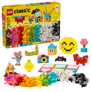 Конструктор LEGO Classic 11042 Безграничное веселье, 680 дет. (с картой Альфа банка)