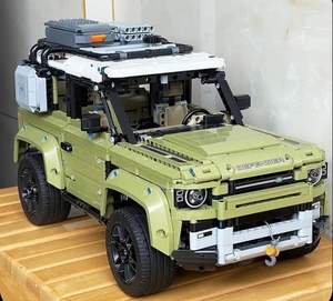 Конструктор Land Rover Defender 2573 детали (из за рубежа, с озон картой)