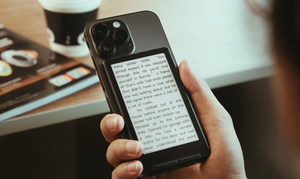 Электронная книга Xteink X4 с магнитным креплением